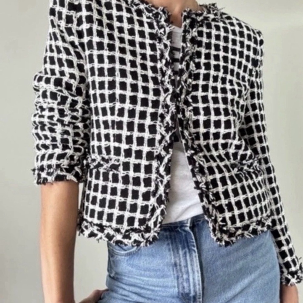 Alice + Olivia Black & White Tweed Frayed-Edge Cropped Jacket